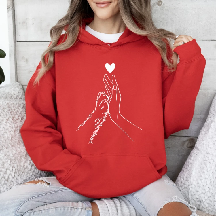 bluza czerwona łapka i dłoń.jpg