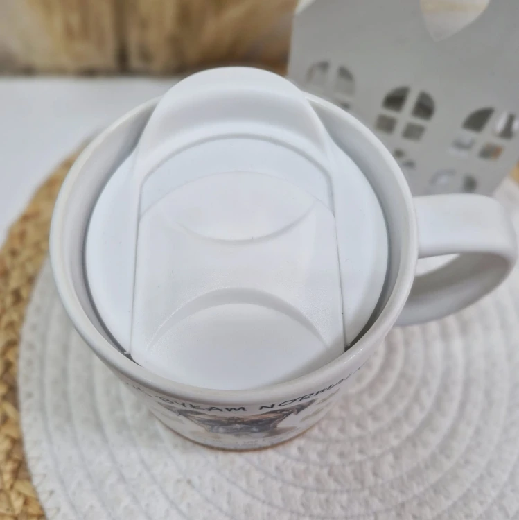 Kubek 330 ml z pokrywką