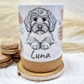Kubek z psem w stylu line-art 440 ml – personalizacja: rasa i imię psa, korkowa podstawa
